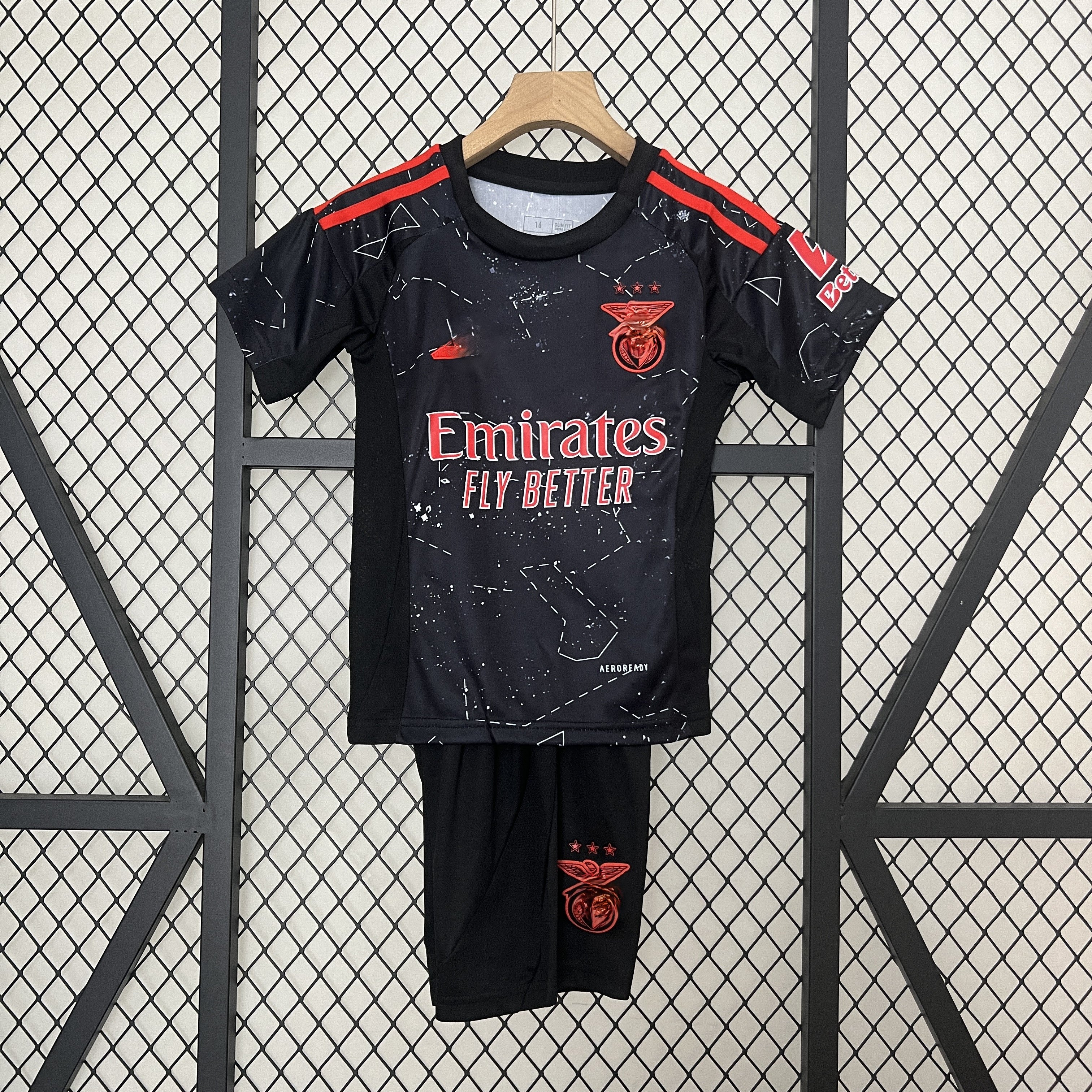 Kit 24/25 Kids Benfica away