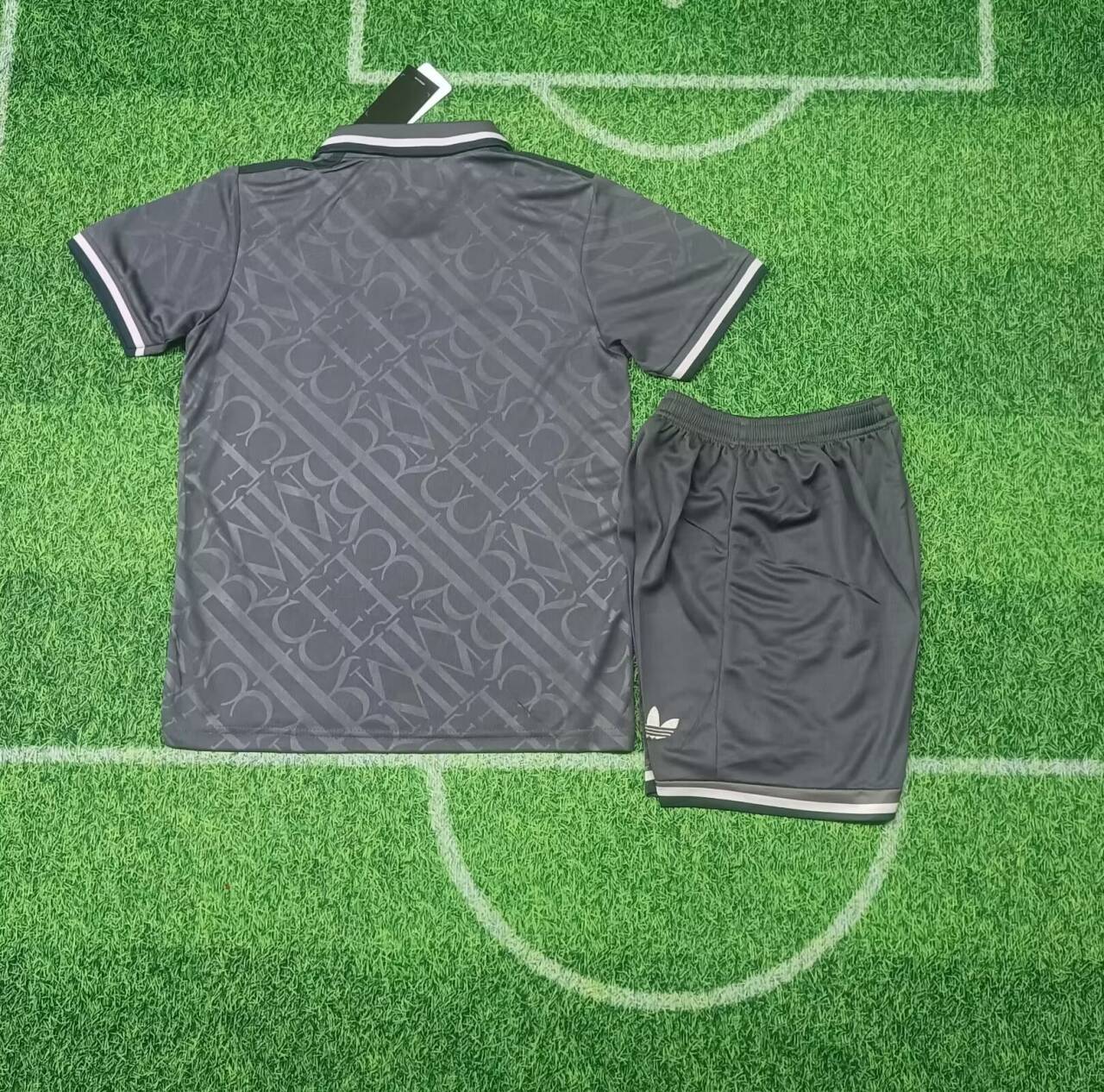 Kit 24-25 Real Madrid tercera equipacion