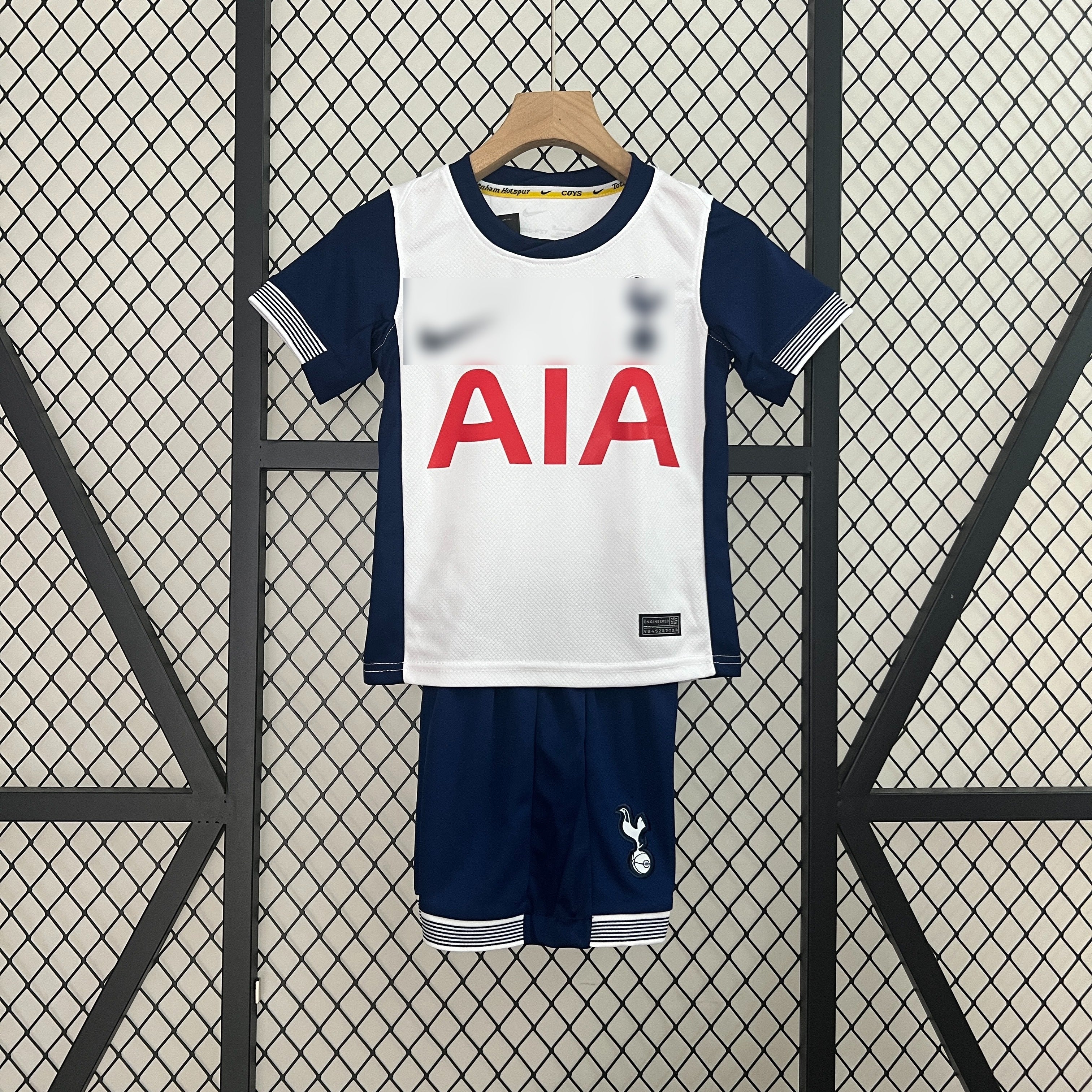 kit 24/25 Tottenham home