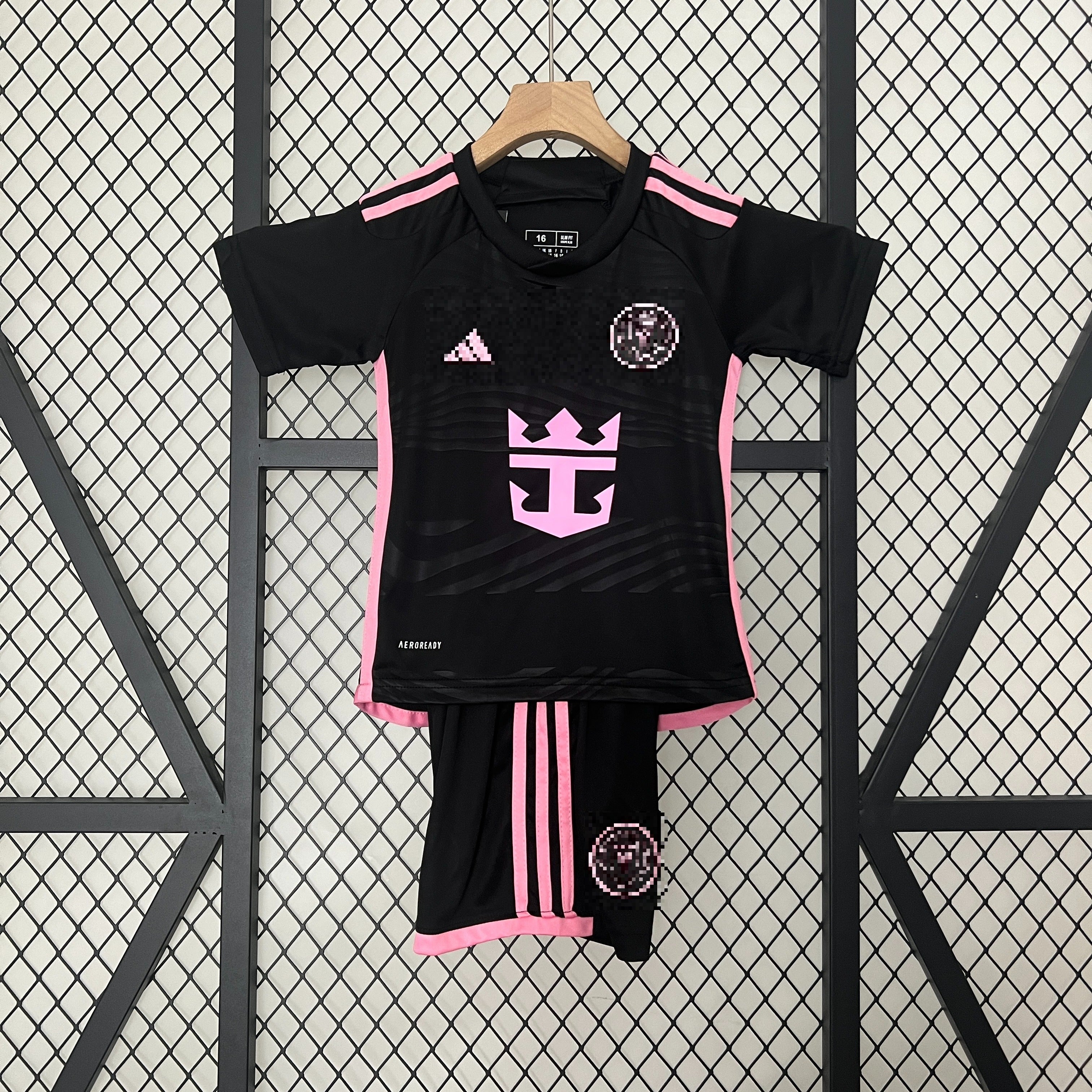 kit 24/25 Miami away