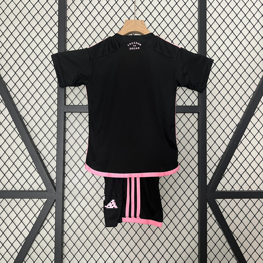 kit 24/25 Miami away