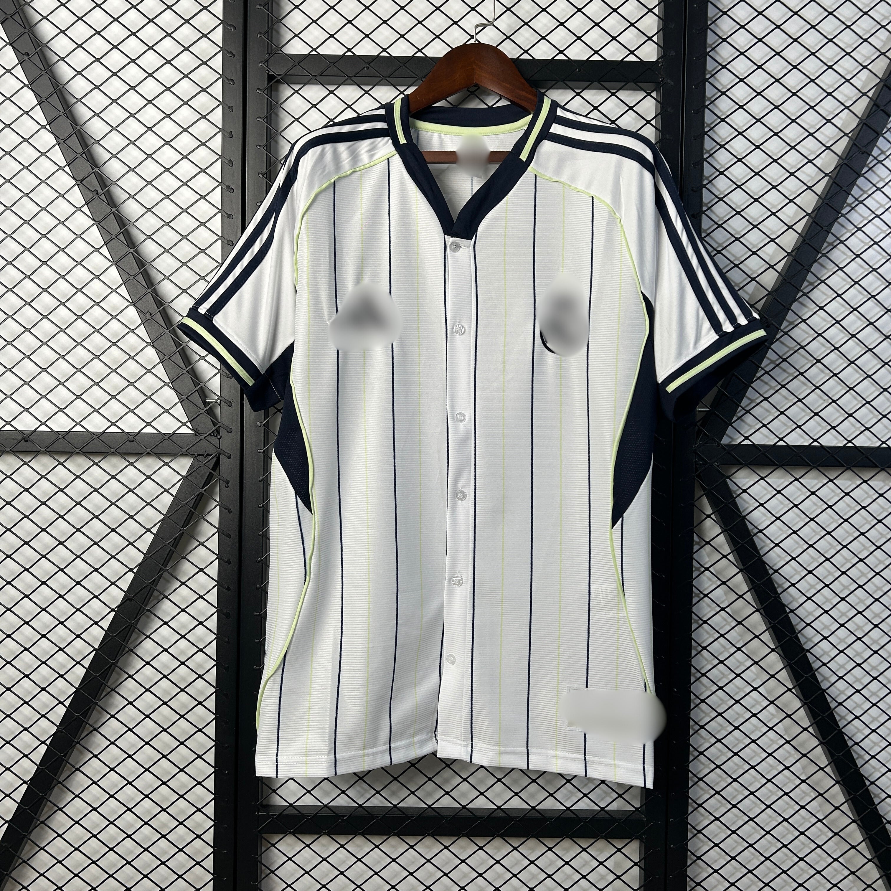 Camiseta Real Madrid Prepartido 25-26